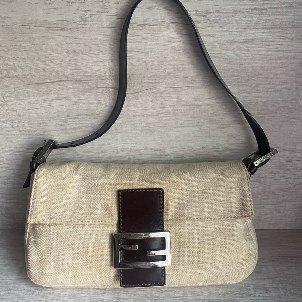 Fendi beige canvas baguette